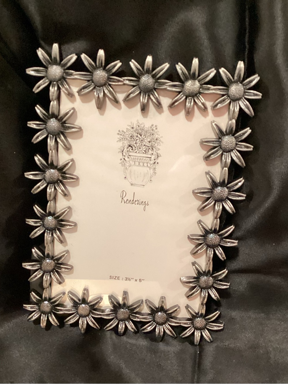Pewter Daisy Flower Frame | 3.5 x 5 Photo Holder